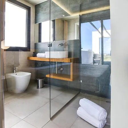 Holiday home 5 Bedroom In Trappeto