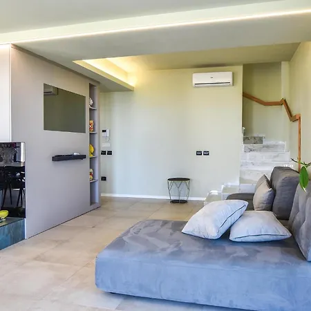 5 Bedroom In Trappeto Holiday home *