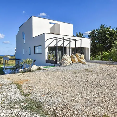 Holiday home 5 Bedroom In Trappeto *