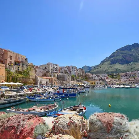 Holiday home 5 Bedroom In Trappeto Trappeto (Sicily)